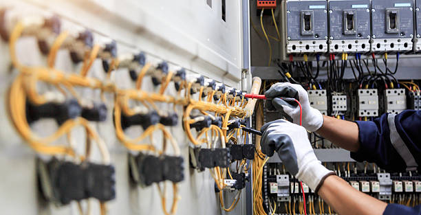 Professional Electrician technician working in Laurinburg, NC